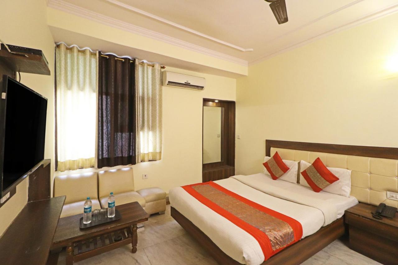 Silver Shine New Delhi - Comfort Stay エクステリア 写真