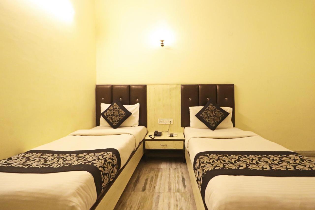 Silver Shine New Delhi - Comfort Stay エクステリア 写真