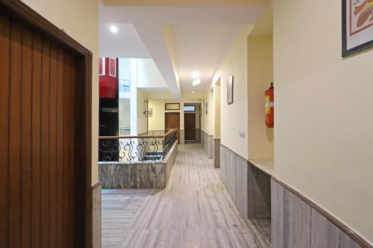 Silver Shine New Delhi - Comfort Stay エクステリア 写真
