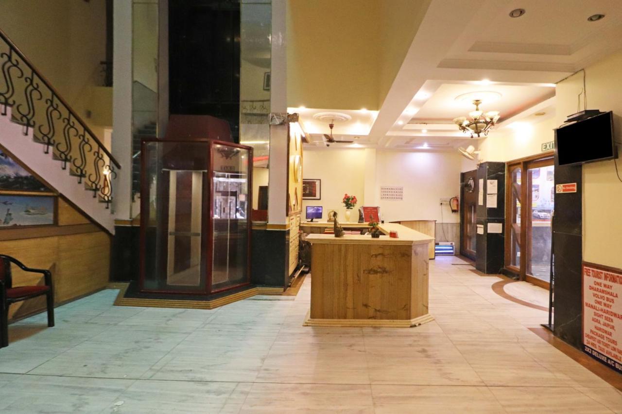 Silver Shine New Delhi - Comfort Stay エクステリア 写真